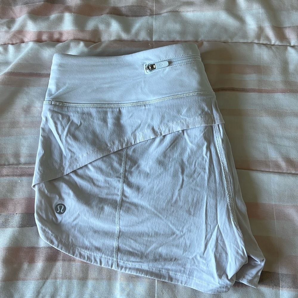 white lululemon shorts